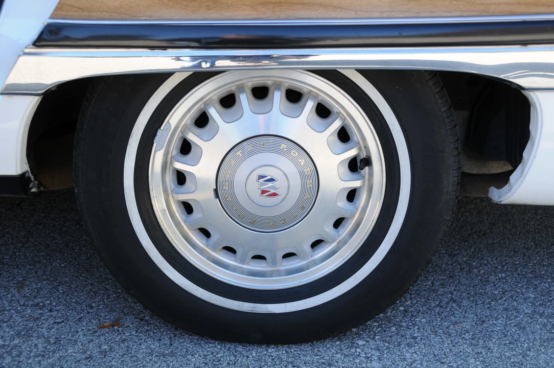 1996 Buick Roadmaster - Image 19 of 31