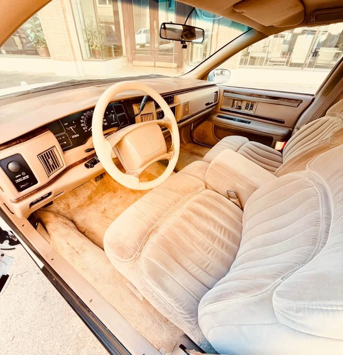 1996 Buick Roadmaster - Image 2 of 5