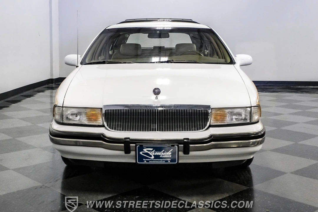 1996 Buick Roadmaster - Image 16 of 31