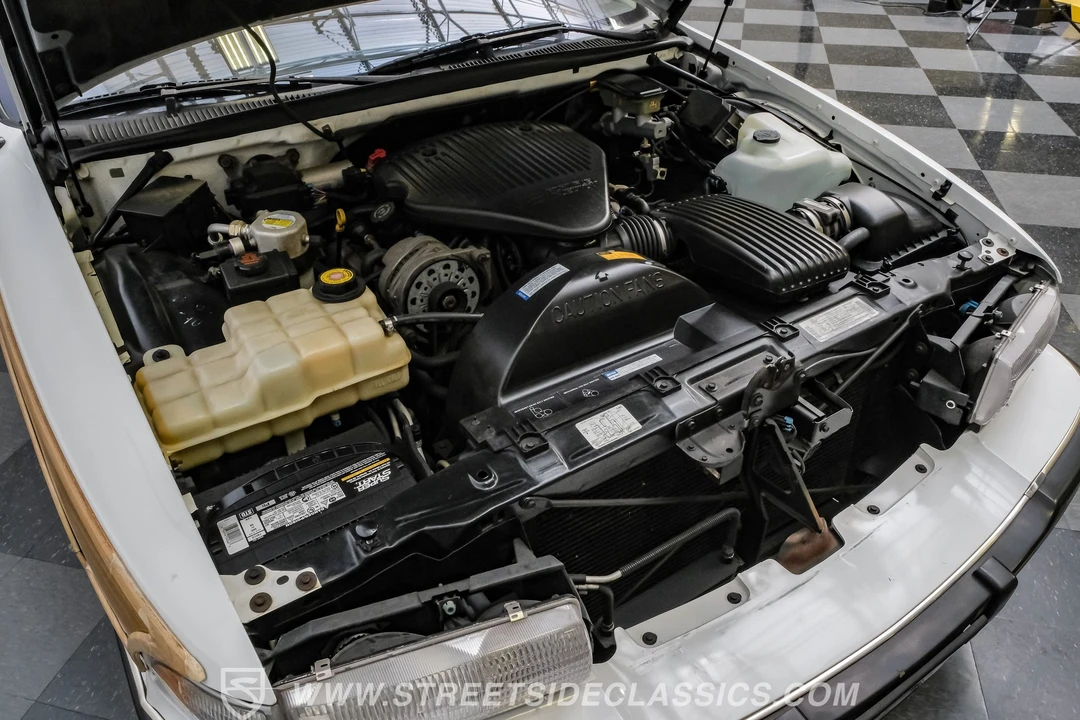 1996 Buick Roadmaster - Image 25 of 31