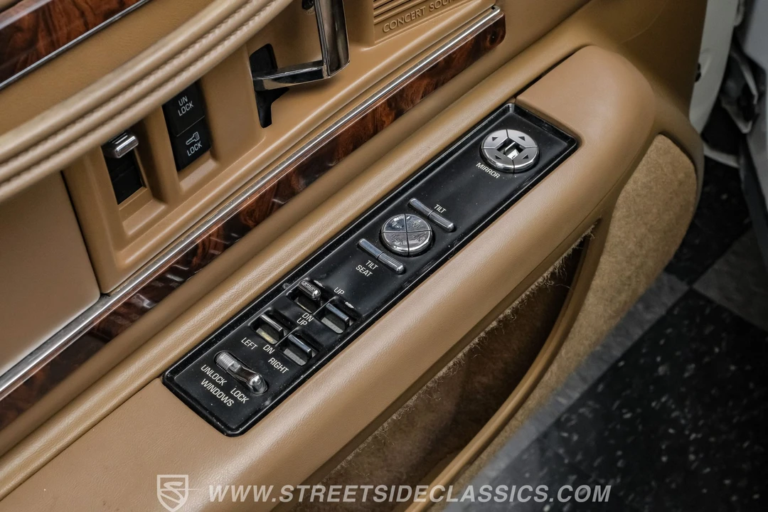 1996 Buick Roadmaster - Image 27 of 31