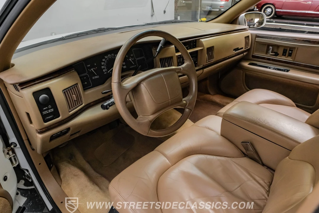 1996 Buick Roadmaster - Image 4 of 31