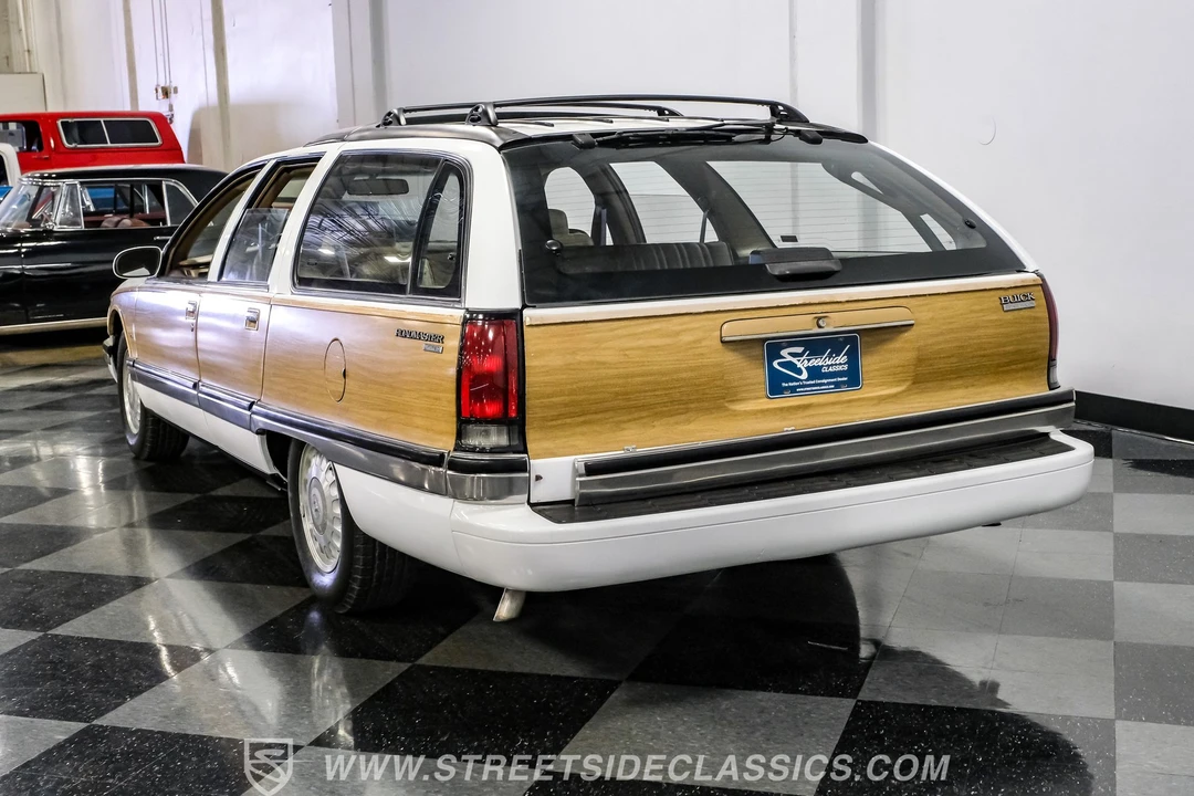 1996 Buick Roadmaster - Image 9 of 31