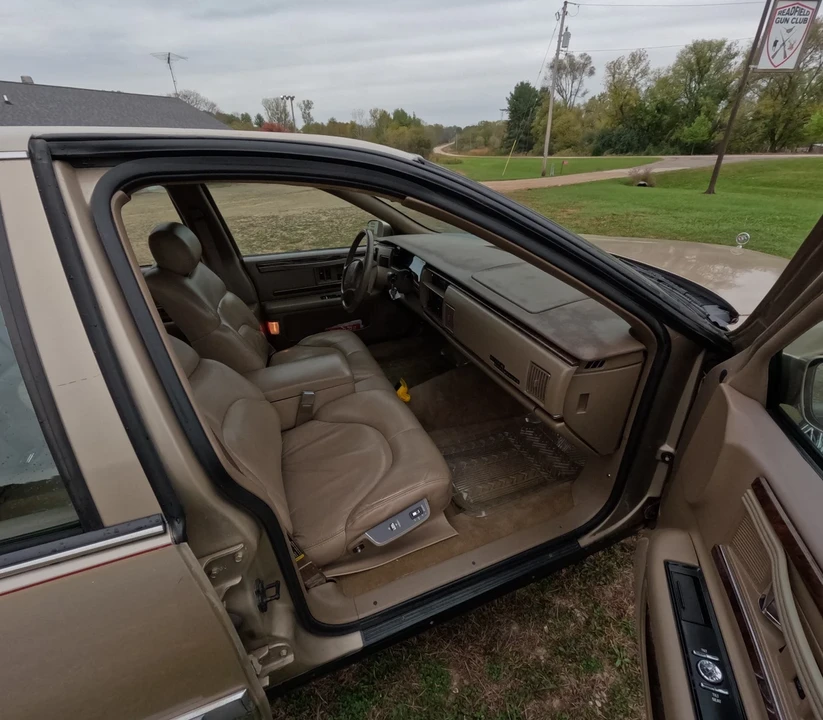 1996 Buick Roadmaster - Image 11 of 21