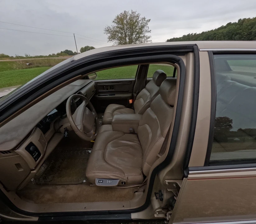 1996 Buick Roadmaster - Image 17 of 21