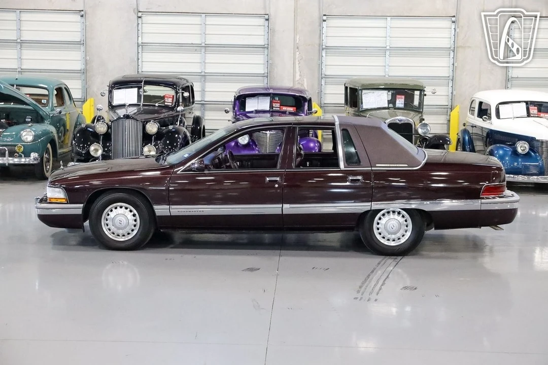 1996 Buick Roadmaster - Image 11 of 12