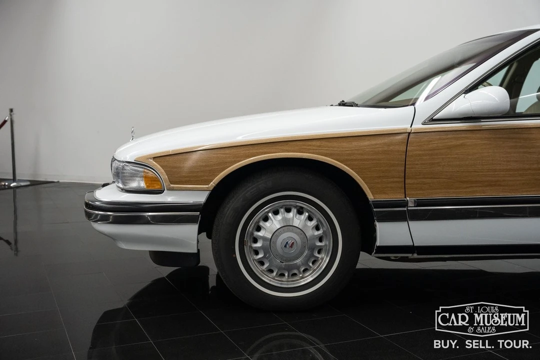 1996 Buick Roadmaster - Image 9 of 21