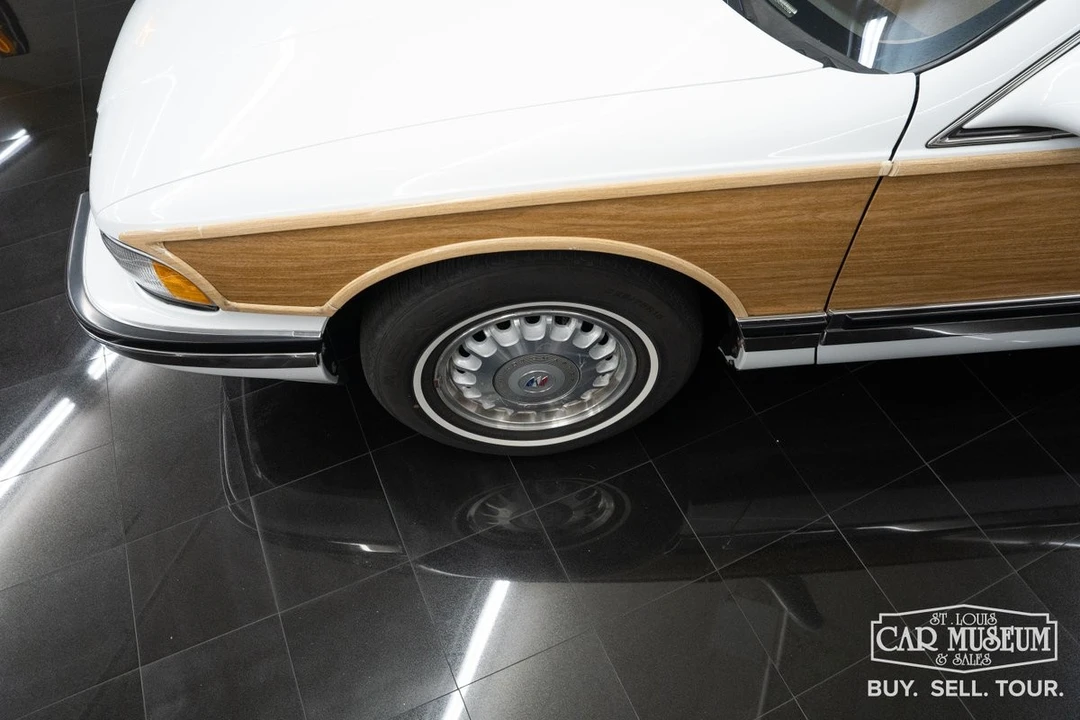 1996 Buick Roadmaster - Image 11 of 21