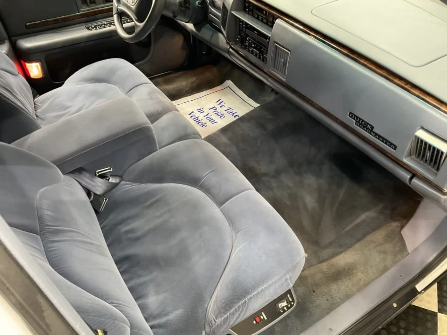 1996 Buick Roadmaster - Image 9 of 11