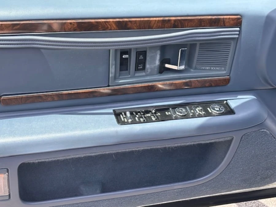 1996 Buick Roadmaster - Image 11 of 21