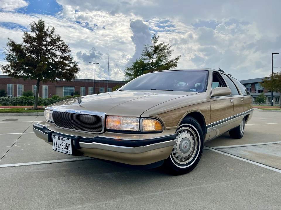 1996 Buick Roadmaster - Image 4 of 31