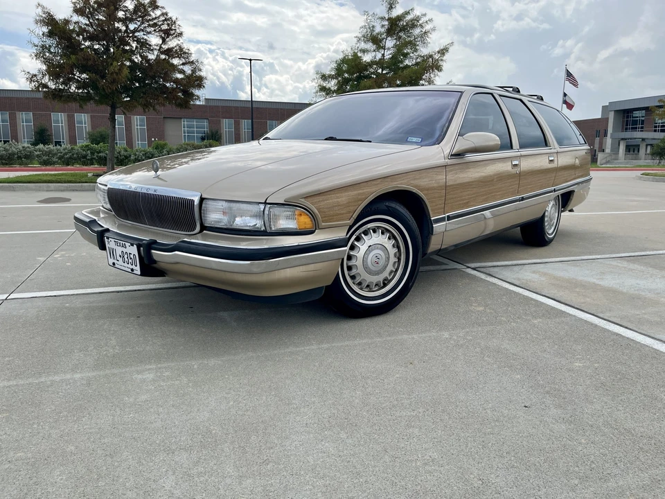 1996 Buick Roadmaster - Image 3 of 31