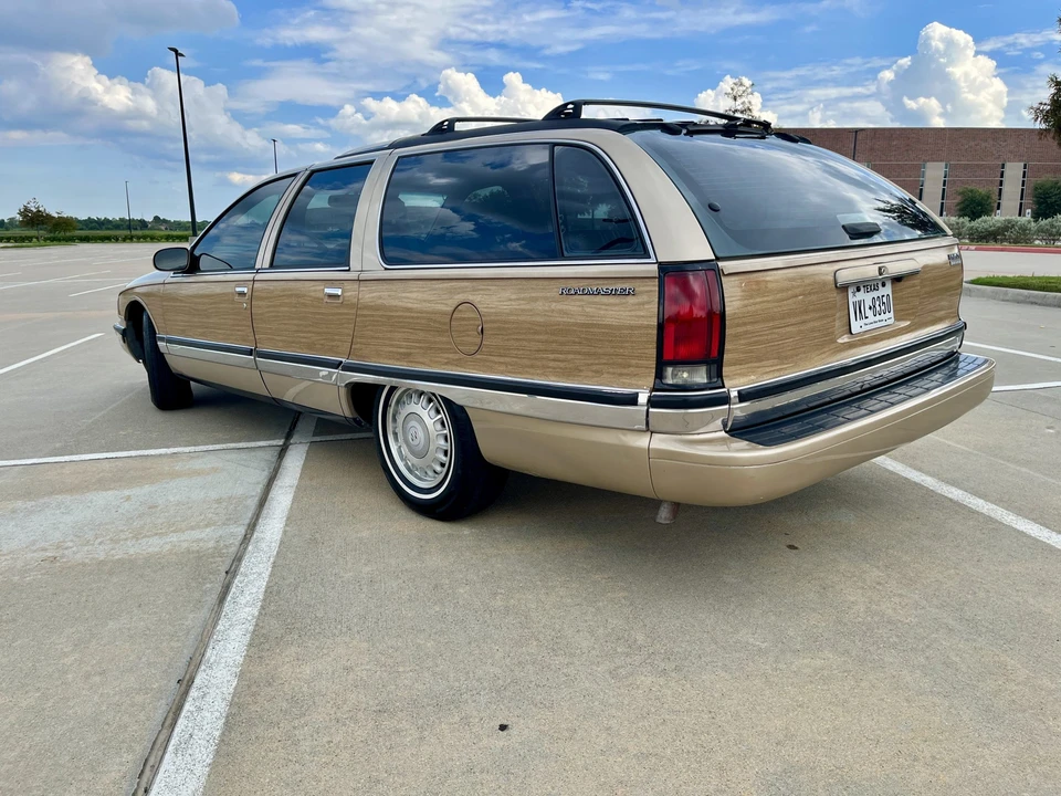 1996 Buick Roadmaster - Image 14 of 31