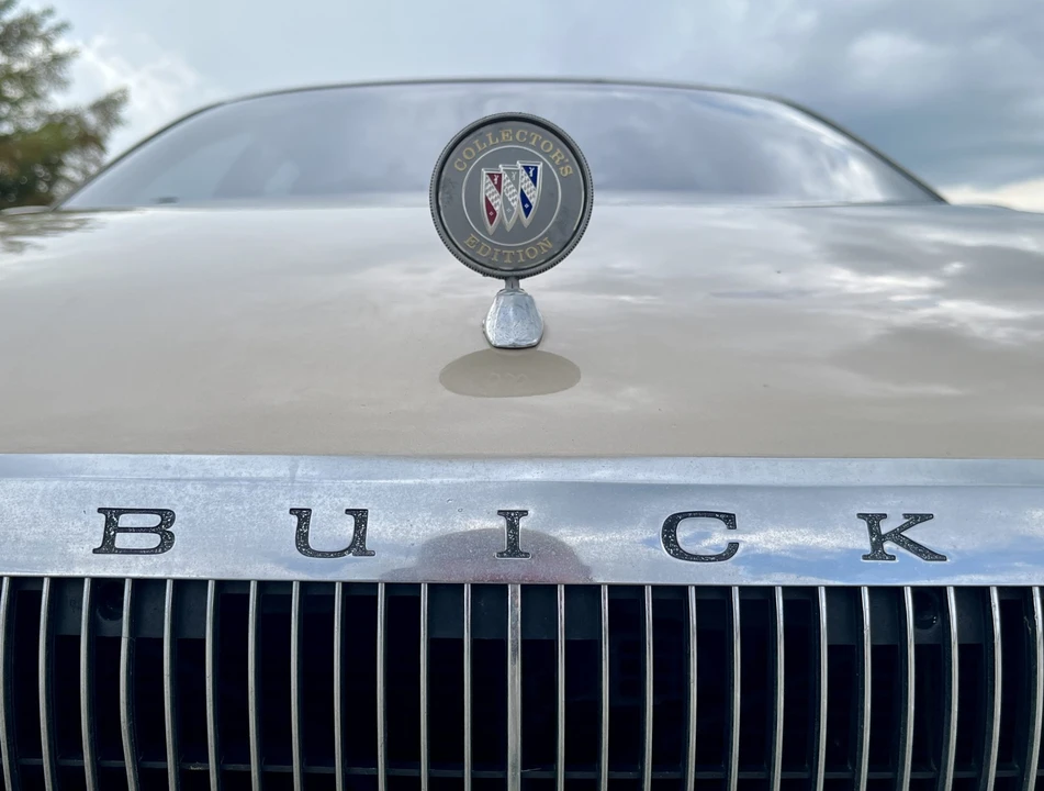 1996 Buick Roadmaster - Image 16 of 31