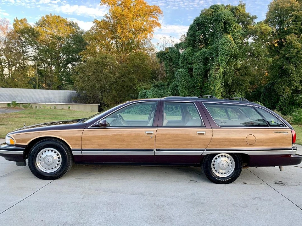 1996 Buick Roadmaster - Image 2 of 31