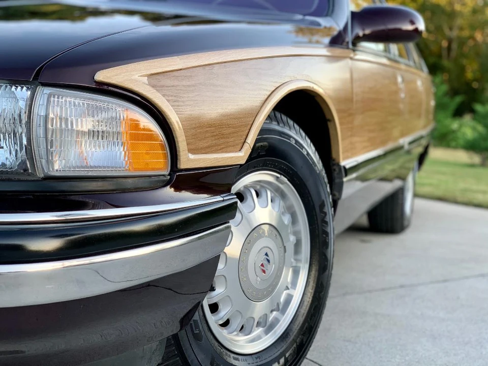 1996 Buick Roadmaster - Image 29 of 31