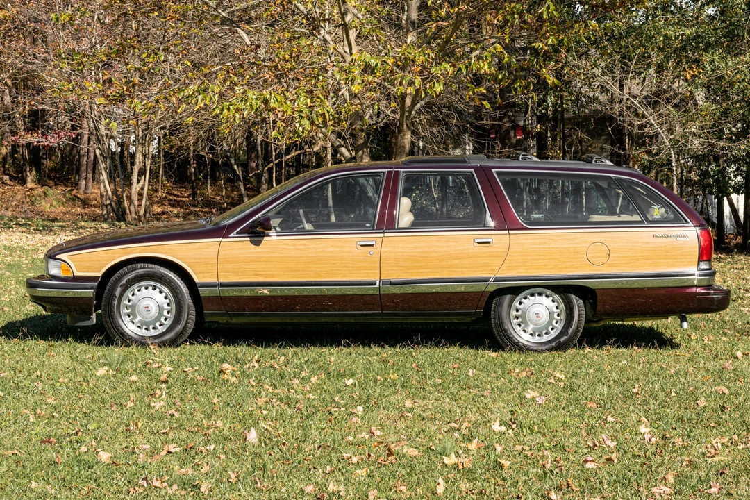 1996 Buick Roadmaster - Image 3 of 31