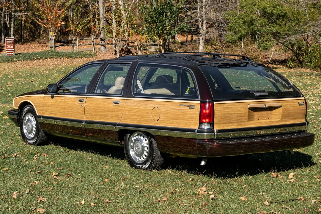 1996 Buick Roadmaster - Image 17 of 31