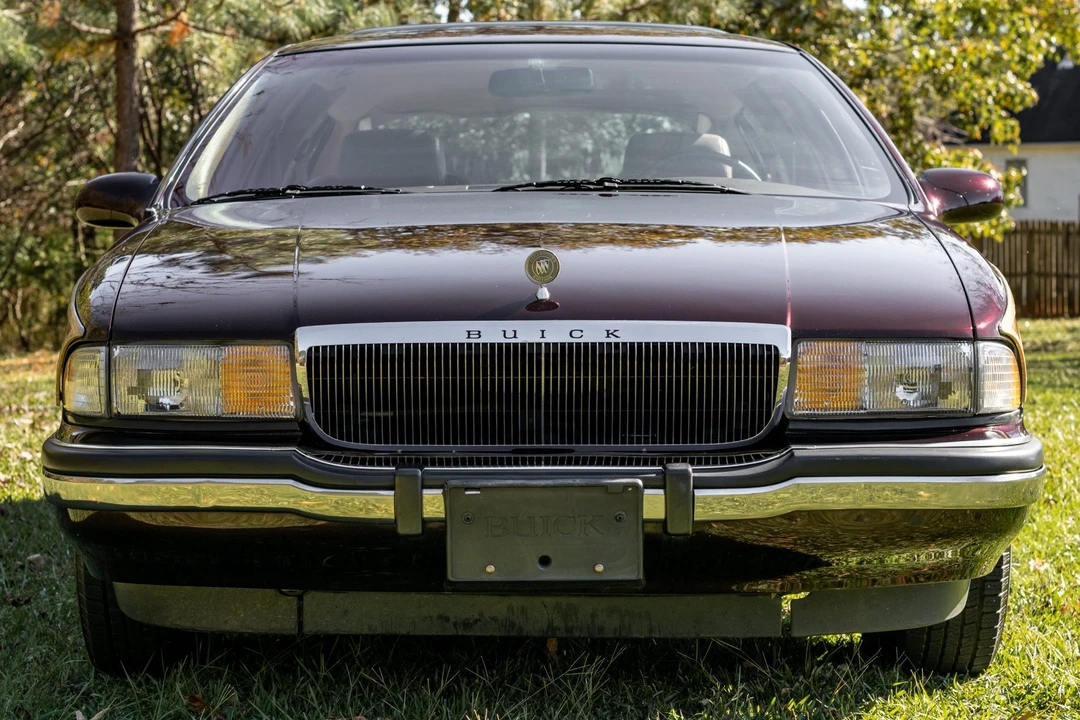 1996 Buick Roadmaster - Image 9 of 31