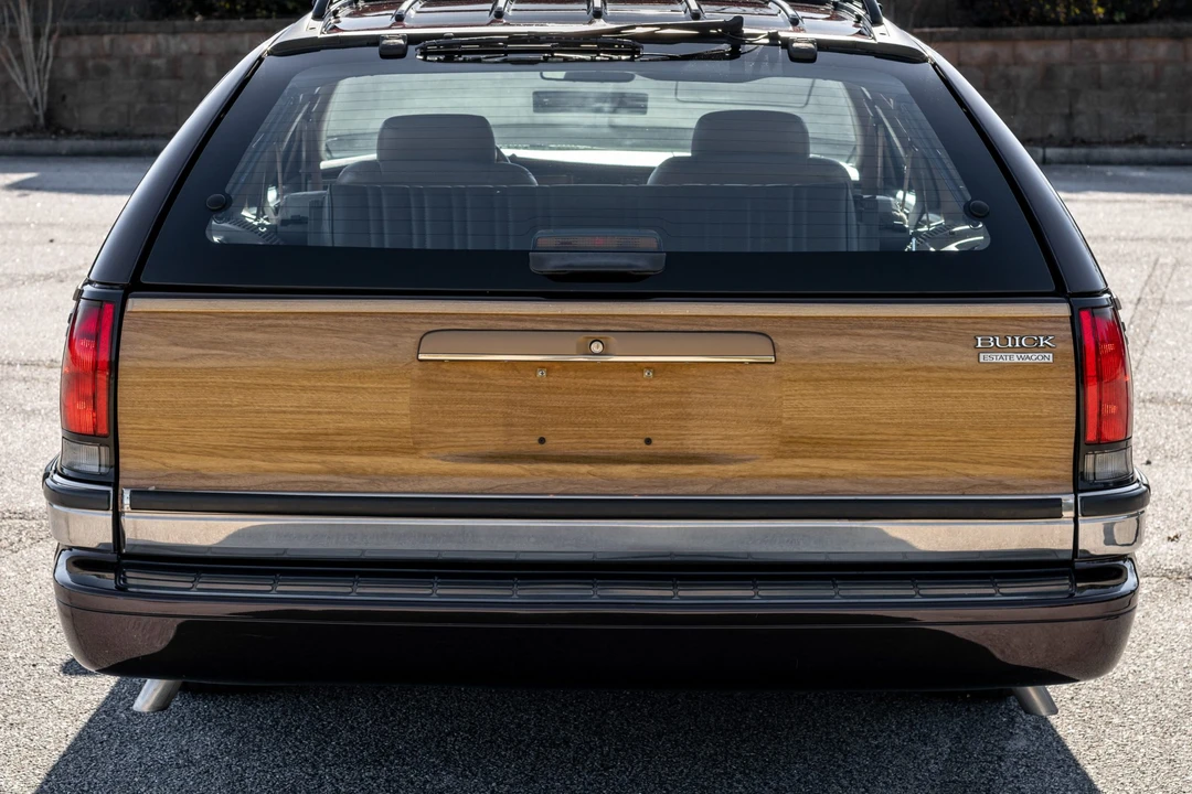 1996 Buick Roadmaster - Image 16 of 31