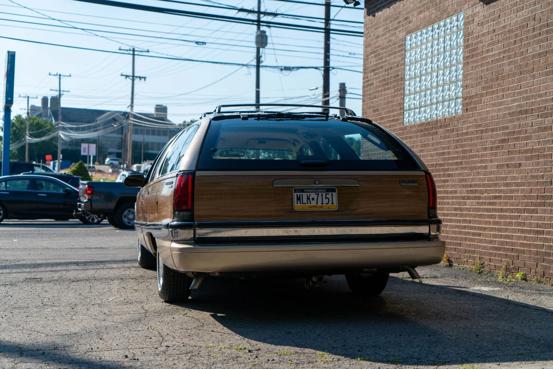 1996 Buick Roadmaster - Image 28 of 31