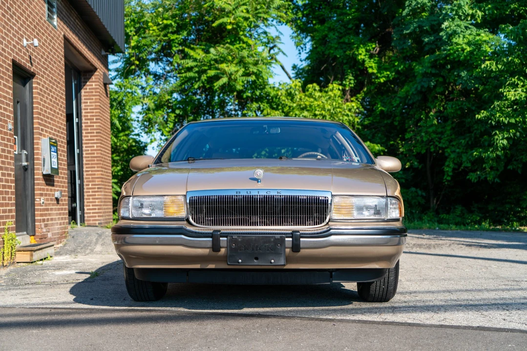 1996 Buick Roadmaster - Image 6 of 31