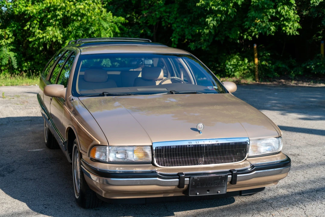 1996 Buick Roadmaster - Image 4 of 31