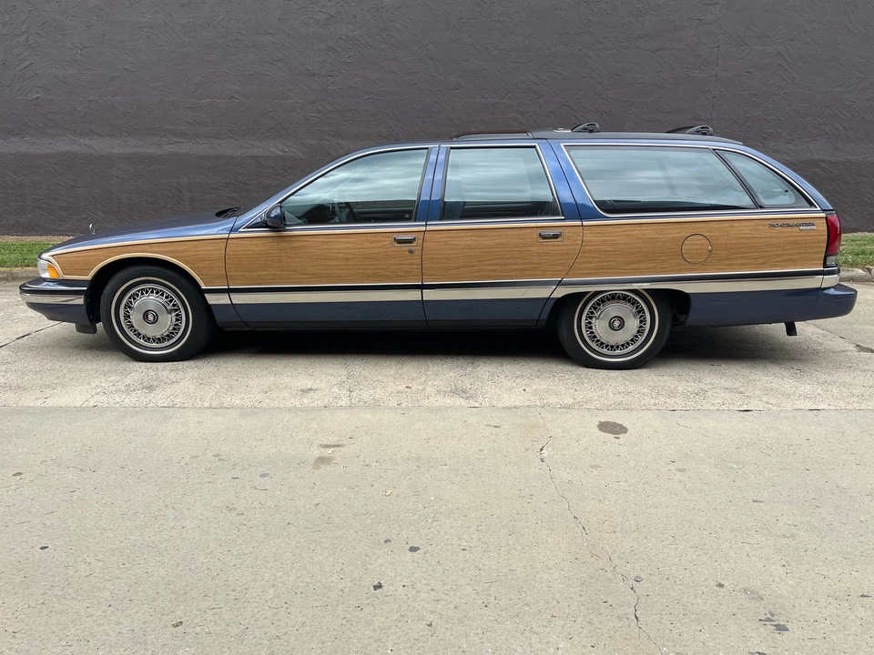 1996 Buick Roadmaster - Image 3 of 31