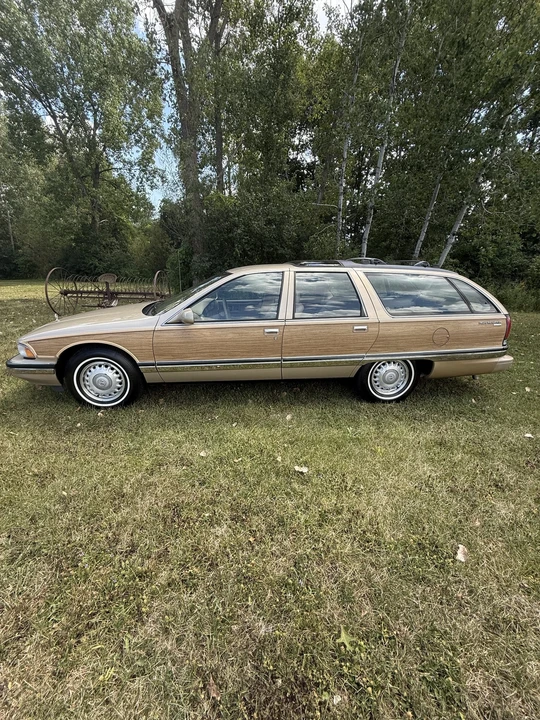 1996 Buick Roadmaster - Image 8 of 31