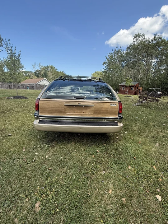 1996 Buick Roadmaster - Image 11 of 31