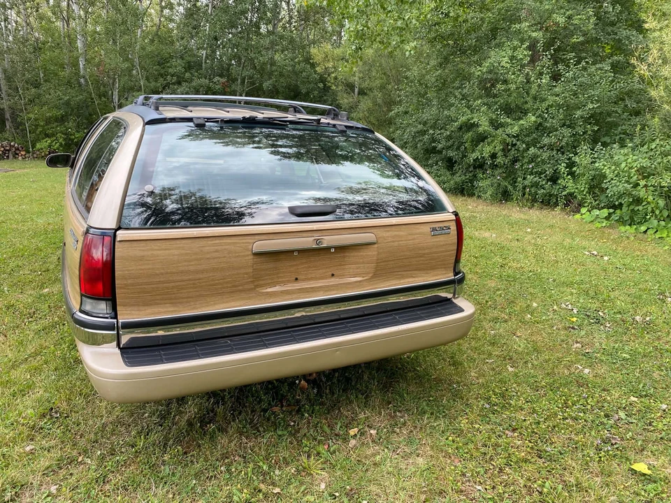 1996 Buick Roadmaster - Image 10 of 31