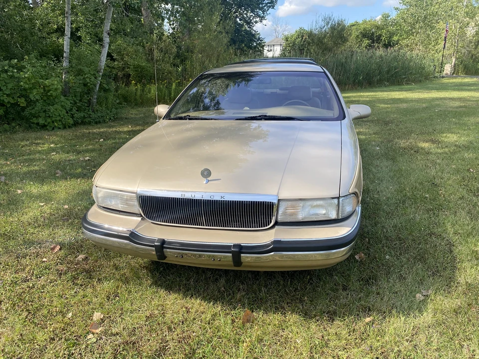 1996 Buick Roadmaster - Image 5 of 31