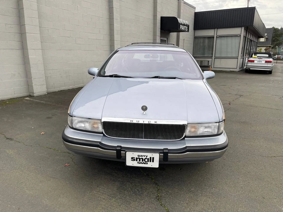 1996 Buick Roadmaster - Image 3 of 31