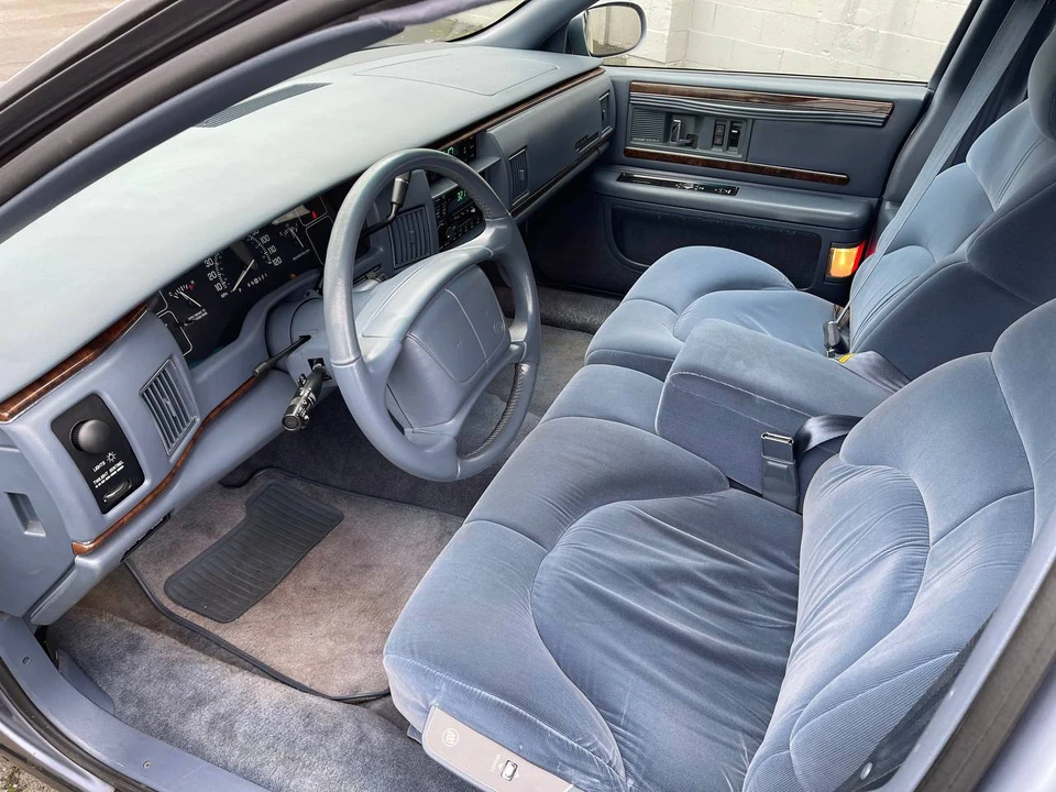 1996 Buick Roadmaster - Image 24 of 31