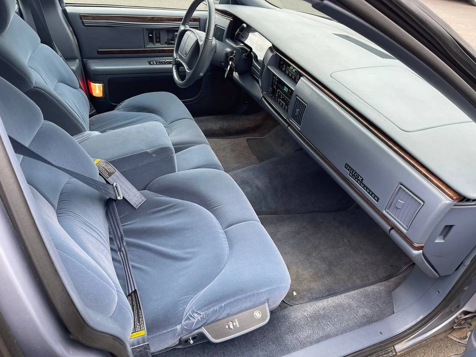 1996 Buick Roadmaster - Image 25 of 31