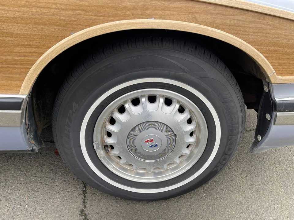 1996 Buick Roadmaster - Image 19 of 31