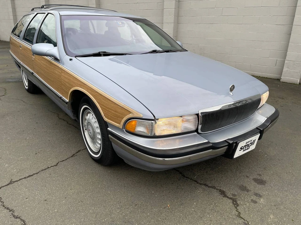 1996 Buick Roadmaster - Image 2 of 31