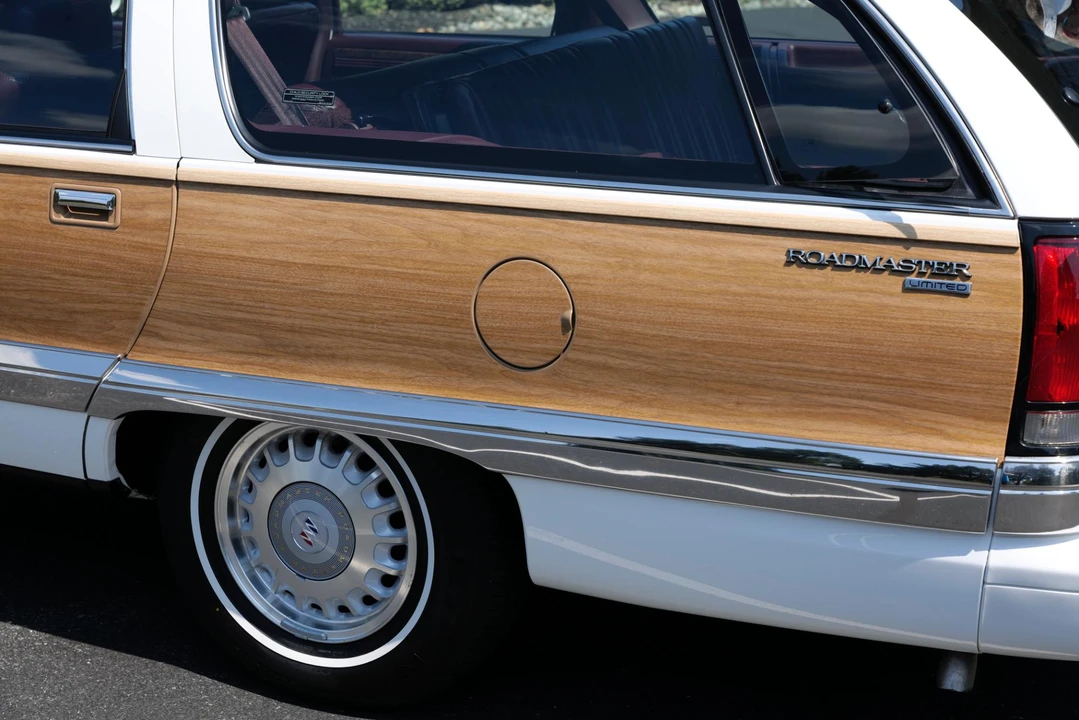 1996 Buick Roadmaster - Image 23 of 31