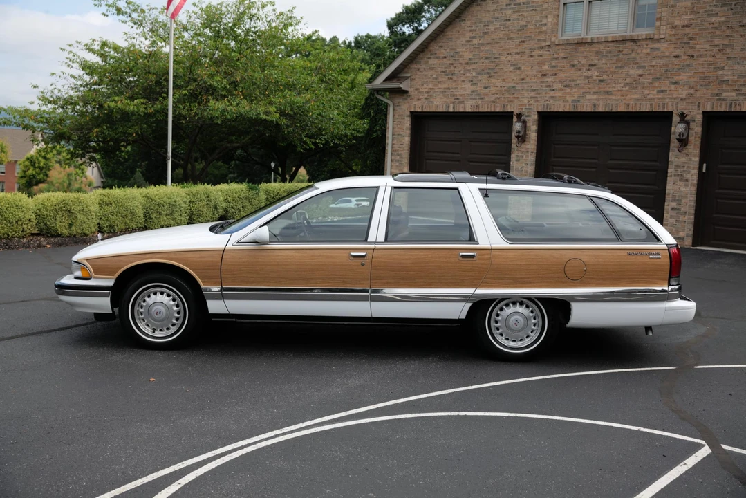 1996 Buick Roadmaster - Image 9 of 31