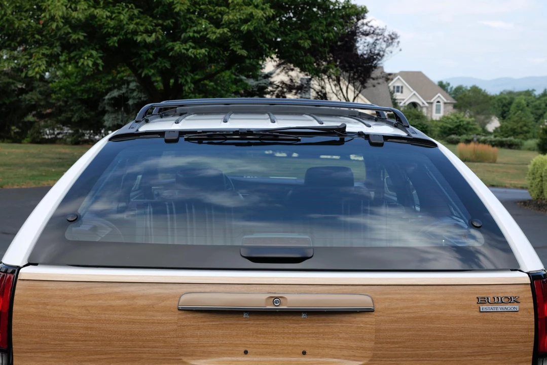 1996 Buick Roadmaster - Image 26 of 31