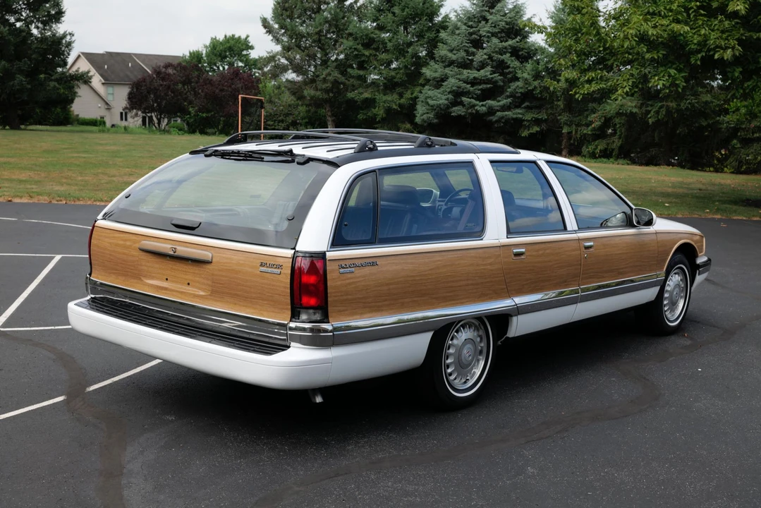 1996 Buick Roadmaster - Image 16 of 31