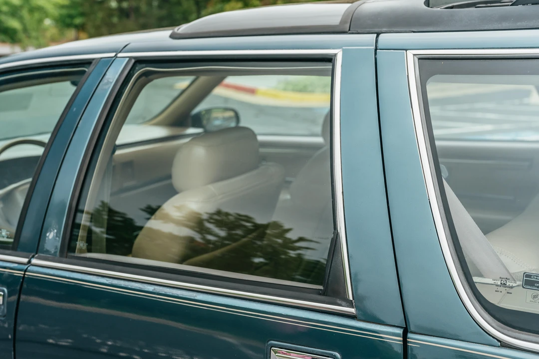1996 Buick Roadmaster - Image 10 of 31