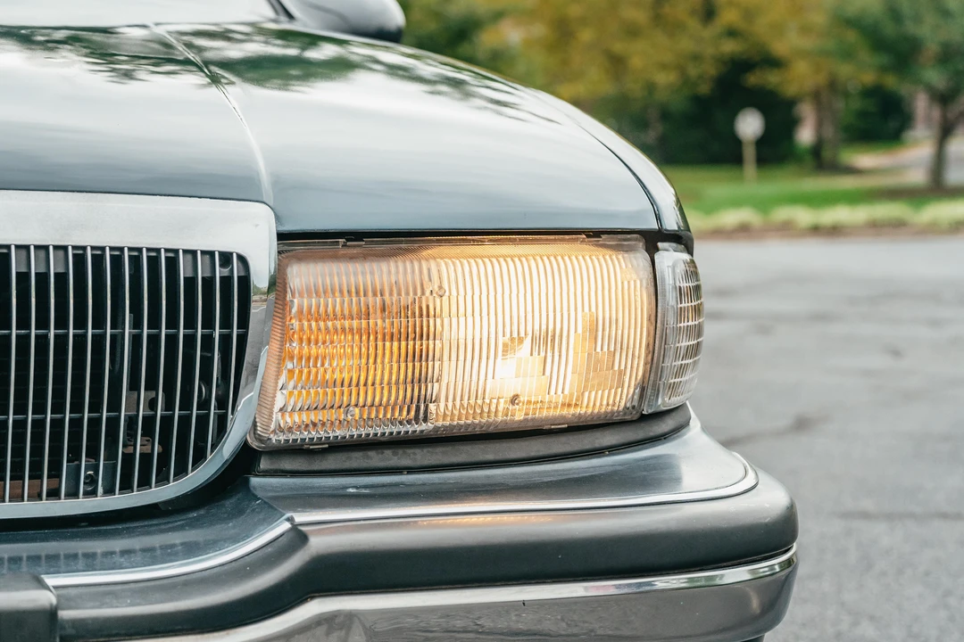 1996 Buick Roadmaster - Image 8 of 31