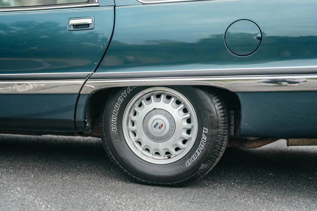 1996 Buick Roadmaster - Image 23 of 31
