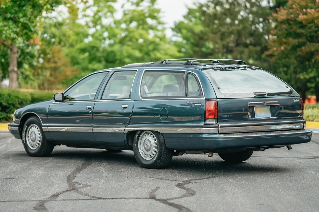 1996 Buick Roadmaster - Image 4 of 31