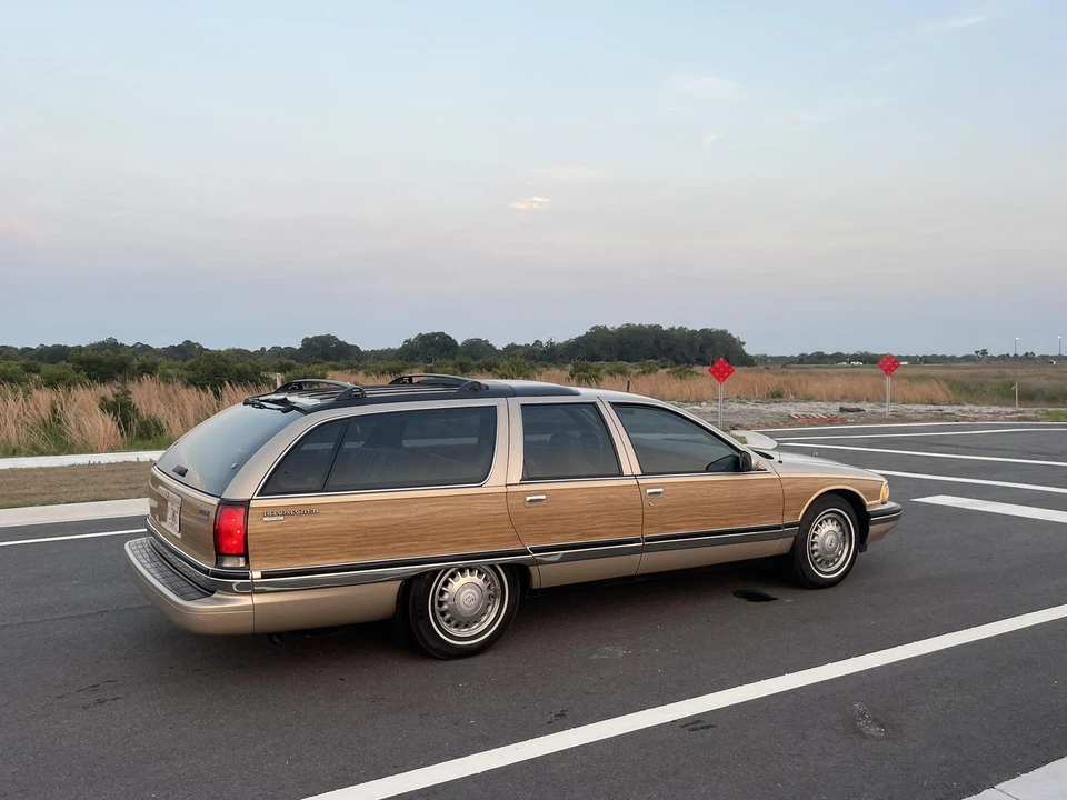 1996 Buick Roadmaster - Image 13 of 31