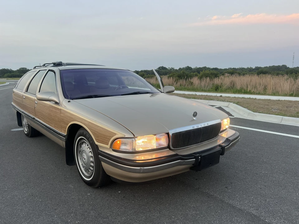 1996 Buick Roadmaster - Image 25 of 31