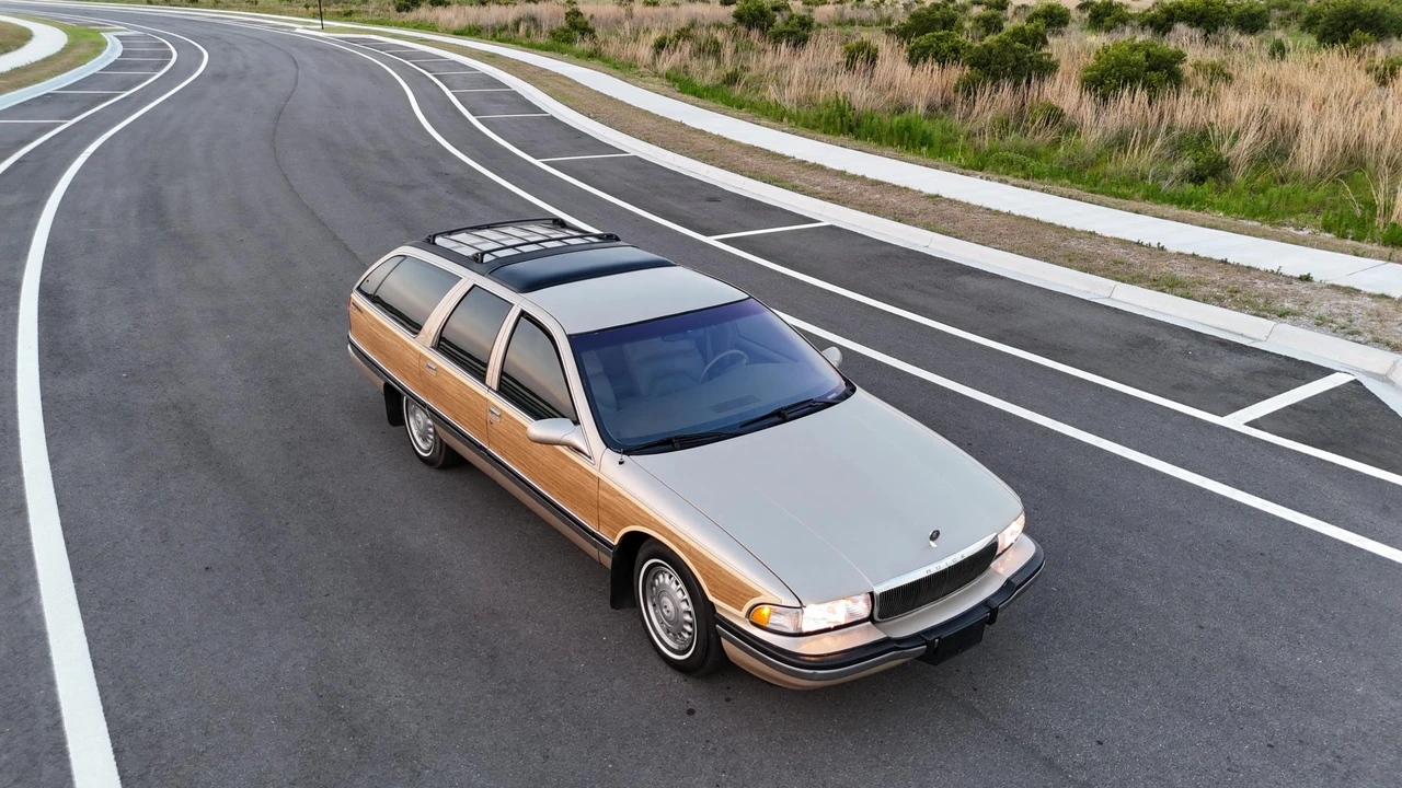 1996 Buick Roadmaster - Image 24 of 31