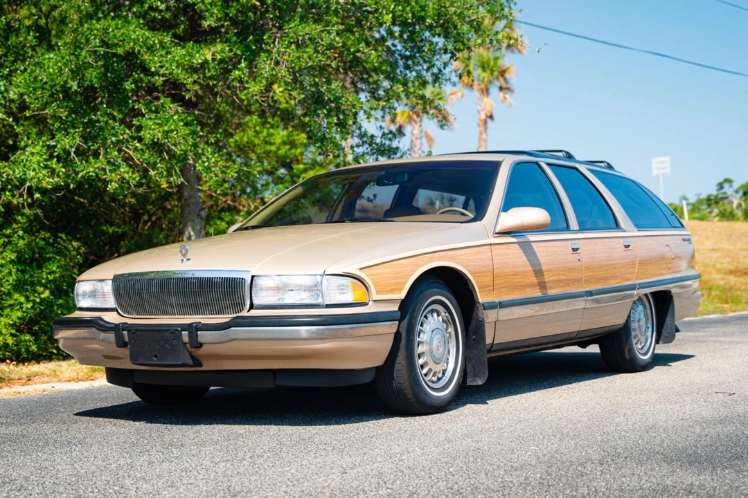 1996 Buick Roadmaster - Image 3 of 31