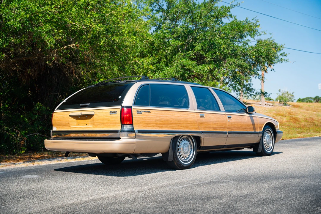 1996 Buick Roadmaster - Image 10 of 31